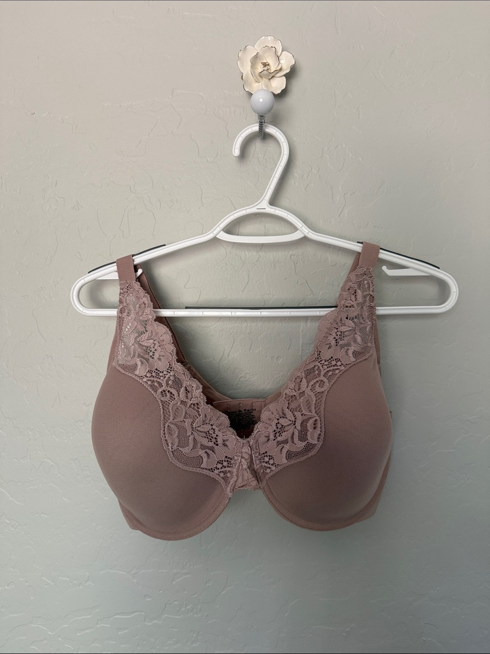 Bali Lace-Trim Full Coverage Bra in Mauve